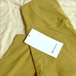 Lululemon Align Size 4 (BRAND NEW)